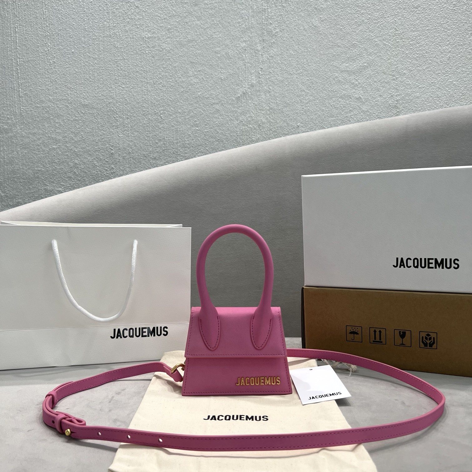 Jacquemus̶_Mini_Bag-12x8